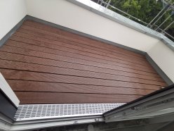WPC auf dem Balkon