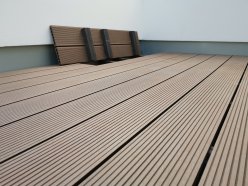 WPC auf dem Balkon